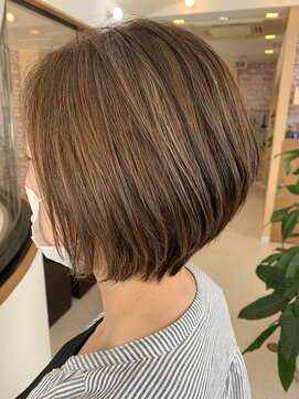 ヘアリゾートハピネス 陽光町 白髪ぼかしハイライト