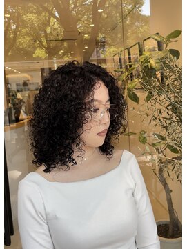 シアン 矢場町店(CYAN.) 海外風パーマ×スパイラルパーマ×黒髪×ミディアム