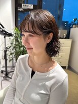 アム(amu)&nbsp;耳掛けボブ/ウェーブヘア/ボブパーマ/パーマボブ/ミニボブ
