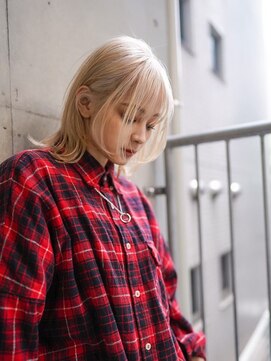 ギークス(GEEKS) 【GEEKS渋谷】ホワイトブロンド/ウルフカット/冬ヘア/くびれヘア