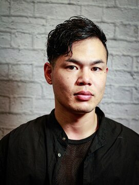 銀座マツナガ 新宿野村ビル店 【新宿/理容室/バーバー】かき上げショート