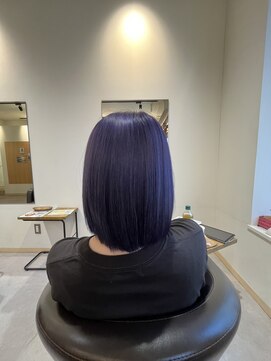 ハチマルハチ ナル 登戸店(808 nalu) 深みバイオレットの艶ボブ