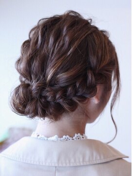 ツイギー 宮西店(TWiGGY) 【編み込みが可愛いヘアアレンジ】