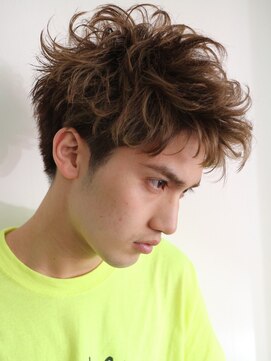 トゥートゥー(twotwo) スパイラルパーマ