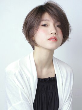 クルー(Creww KYOTO) ≪40代・50代女性に人気≫シンプルフォルムの大人ショートボブ