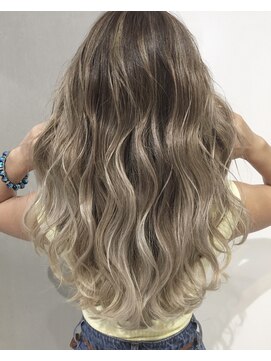 レーヴ(REVE) シャドールーツバレイヤージュ☆