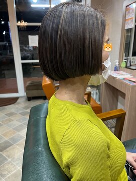 モアヘアーセカンド(MORE-HAIR Second) 個性派☆アシンメトリーボブ×筋感ハイライト