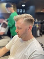 フランクスバーバー アンド ビアークラブ(FRANK'S BARBER and BEER CLUB)&nbsp;サイドパート