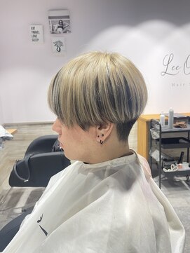 リーオオサカ(Lee Osaka) 【カット+アンブレラカラー】クビレマッシュ/新出