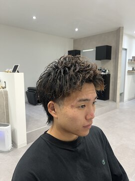 ステアーズ(Stairs) アップバングショート