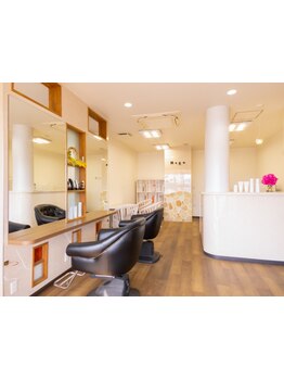 ベテラン女性スタイリストのみのプライベート空間で、ゆったりとした時間をお過ごしいただけます◎