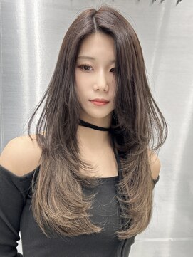 ロムーク 表参道(LOMKH) ロングレイヤーカット顔周りシールエクステ冬ヘーゼルグレージュ