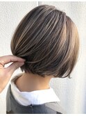 細めハイライト、前下がりショートボブ/kchiara福岡天神川野直人