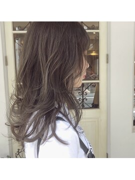 マウロア(MAULOA) "オリーブグレージュ 透け感カラー"ayumi