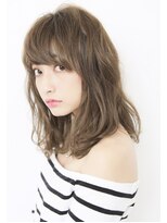 カラーリゾートAi 葛西店&nbsp;伸ばしかけに最適ミディアムヘアー