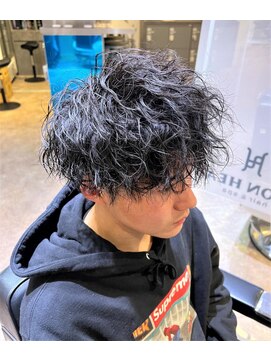 クオンヒール(QUON HEAL) マッシュ×緩めスパイラルパーマ