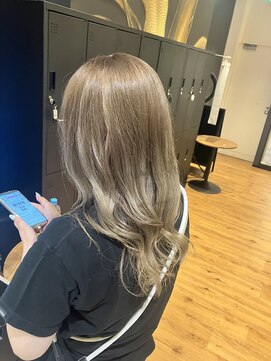 リー 天王寺(Lee) アッシュグレージュ