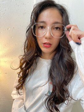 ヴァージ(Verge) レイヤーカット/ウェーブパーマ/前髪/こなれミディ[代官山駅]