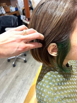 キャメル ヘアーデザイン(Camel hairdesign) 20代30代大人可愛いグリーンセクションカラー小顔ショートボブ