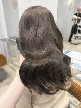 ティエラ 原宿 表参道(Tierra) 【関日葉里】透明感と抜け感を叶えるオリーブベージュ