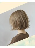 大人可愛く垢抜けるミルクティーベージュ×外ハネボブ　30代40代