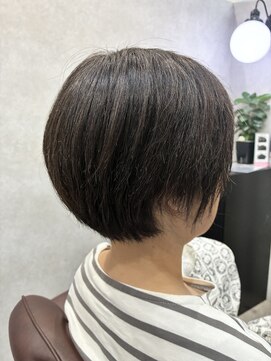 ヘア ファミーユ(hair famille f) 丸みショートボブ
