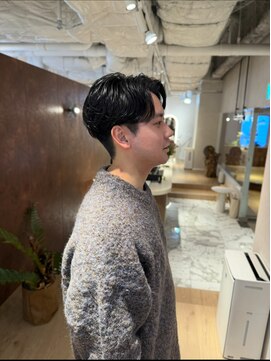 ウノプリールヴァモス(unopulir Vamos) ニュアンスパーマセンターパート