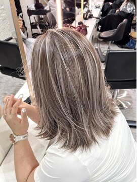 ブレンド 渋谷(BLend) ハイライトミディアムヘア暗めカラーオリーブグレー