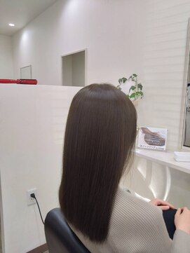 バンビ 坪井店(Bambi) オリーブベージュ