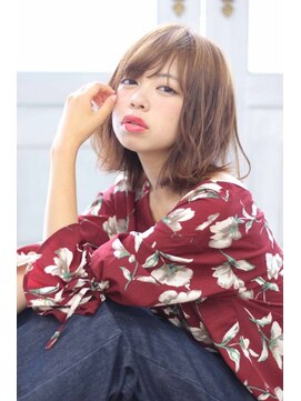 リン(Rin) 外ハネ×フェルシーボブ