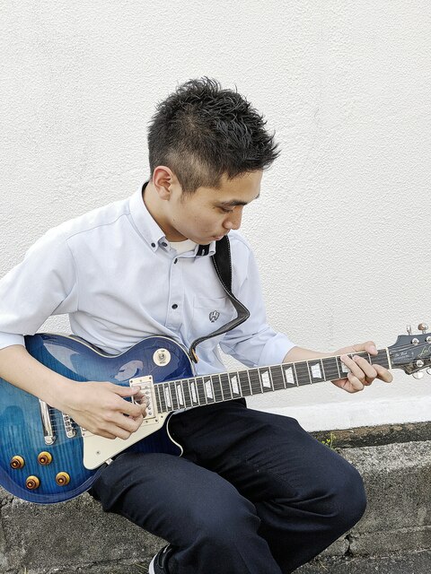 短髪×ギター