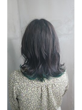 アンジェリカ 京都駅前店(ANGELICA JR) ミディアム外ハネスタイル×インナーグリーン