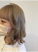 ミルクティーベージュ