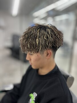 ラヴィズム 名駅店(LUVISM) 名古屋/メンズカット/メンズパーマ/眉毛/ツイスパ