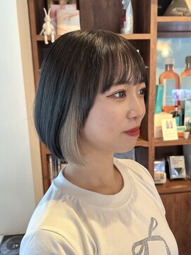 ルーム(Room) ボブインナーカラー/ミルクティーベージュ/ブルーブラック