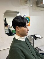 メリケンバーバーショップ フクオカ(MERICAN BARBERSHOP FUK)&nbsp;ツーブロックセンターパート