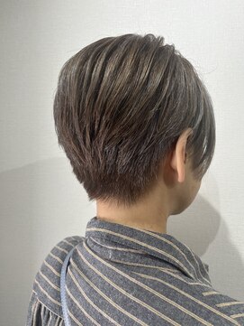 グルグル 新小岩店(GULGUL) ☆白髪染めを使わずにグレイヘア