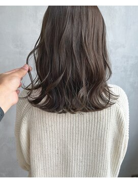 キチ(kichi.) [kichi.] 透明感カラー×くすみベージュ