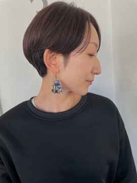 横顔まで美しい、大人の上質ショート
