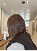 切りっぱなしボブ　グレージュカラー