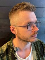 ディスイズバーバーセカンド(THIS IS BARBER 2nd)&nbsp;スキンフェードカット ブリーチ シェービング ビジネスヘア 眉毛