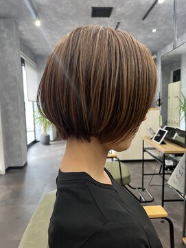タイ(～tie.) ショートボブ