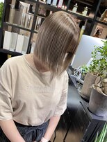 ハイライト　バレイヤージュ　デザインカラー　ホワイトベージュ