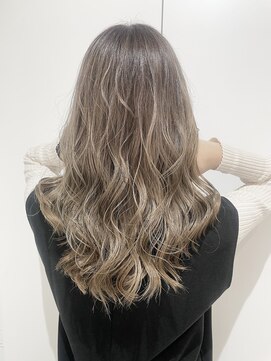 コルル 渋谷(COLULU) miura★  バレイヤージュで創るホワイトグレージュ