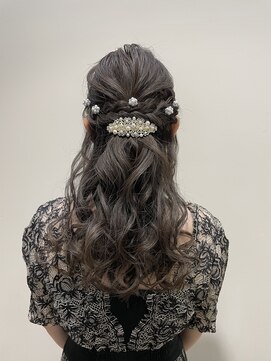 リアン(Lien) ハーフアップアレンジ