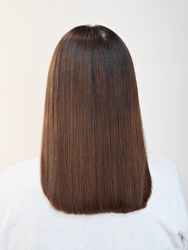 オルガ(orga) スリークミディアムスタイル