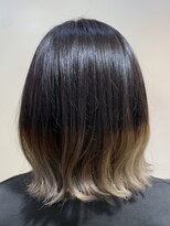 アズール 草加(azule) グラデーションカラー 外ハネ ボブ