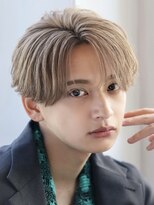 オーシャントーキョー サニー 原宿(OCEAN TOKYO Sunny)&nbsp;メンズハイトーンセンターパートニュアンスパーマ韓国ヘア