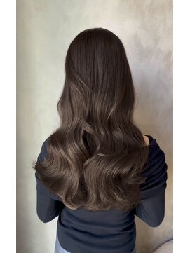 ロアンザトウキョウ(L'EANE THE TOKYO) ブラウンベージュ【荒谷進介】