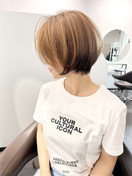 エカヒ(ekahi) 『1cmの余白で変わる short hair』